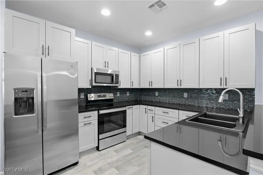 4316 Avian Avenue, Fort Myers, FL 33916 - Image #3