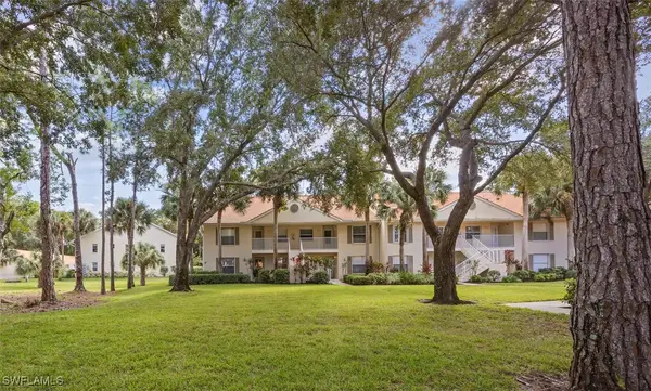257 Robin Hood Circle #101, Naples, FL 34104