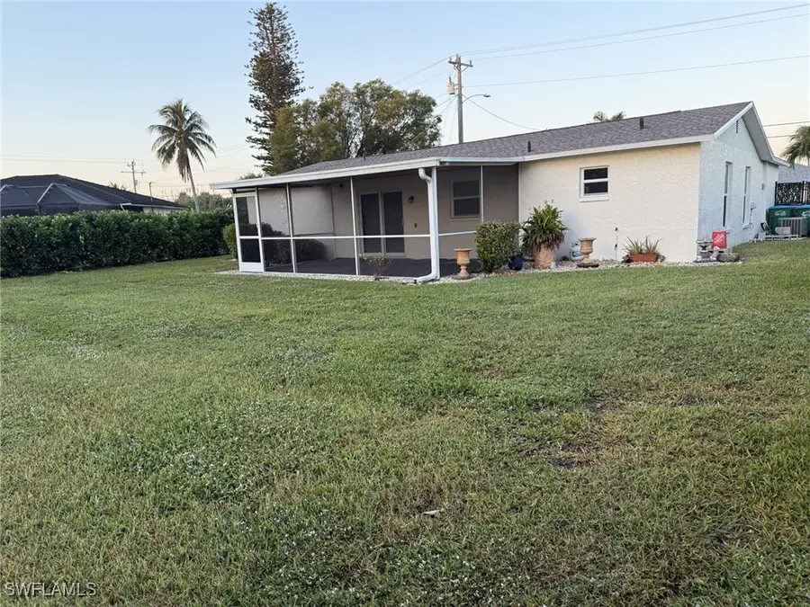 525 SE 11th Court, Cape Coral, FL 33990 - Image #3