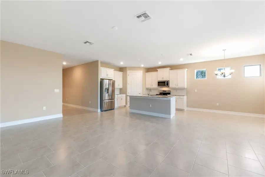 552 Spring Hill Lake Loop, Cape Coral, FL 33993 - Image #3