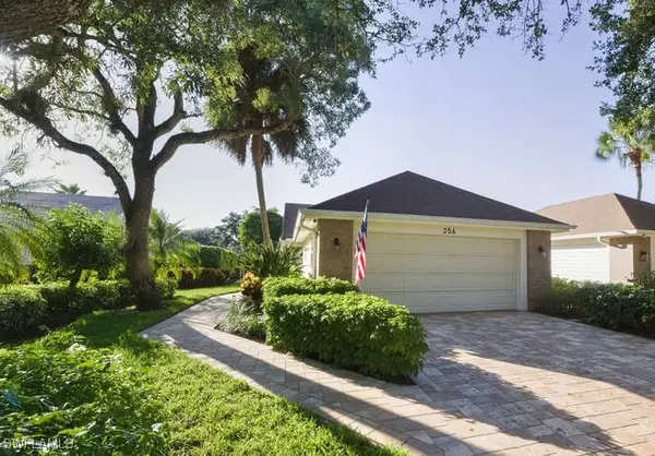 254 Edgemere Way E, Naples, FL 34105