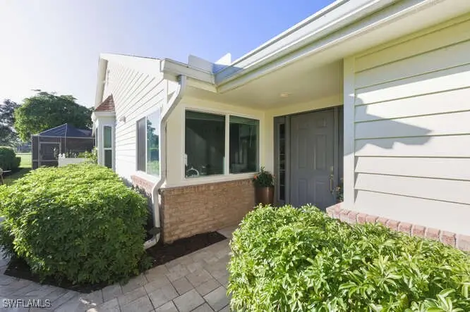 254 Edgemere Way E, Naples, FL 34105 - Image #2