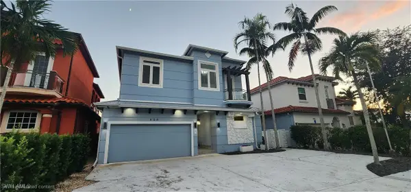 646 111th Avenue N, Naples, FL 34108