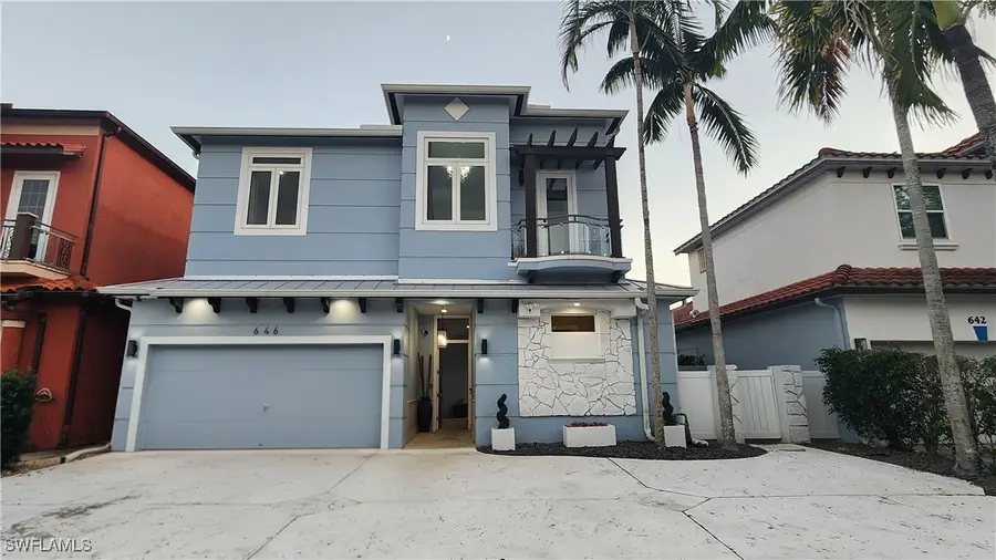 646 111th Avenue N, Naples, FL 34108 - Image #2