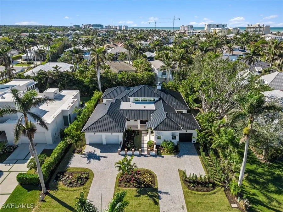 424 Spinnaker Drive, Naples, FL 34102 - Image #3