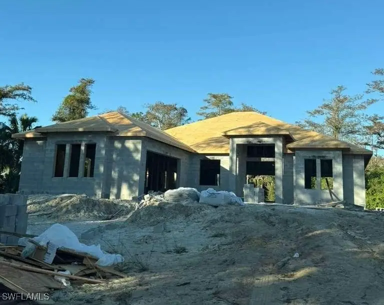 533 6th St Se, Naples, FL 34117 - Image #1