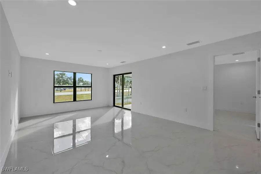 125/127 Holland Street, North Fort Myers, FL 33917 - Image #3