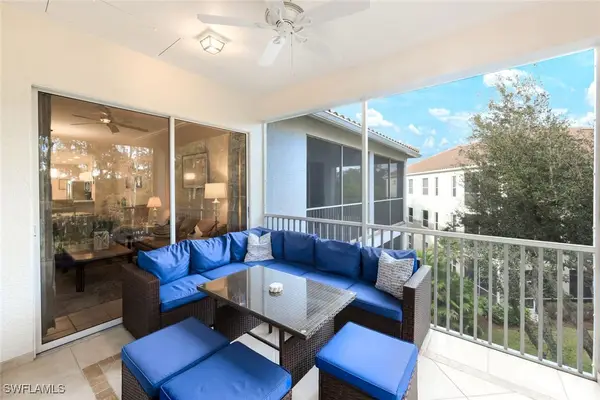 8267 Parkstone Place #302, Naples, FL 34120