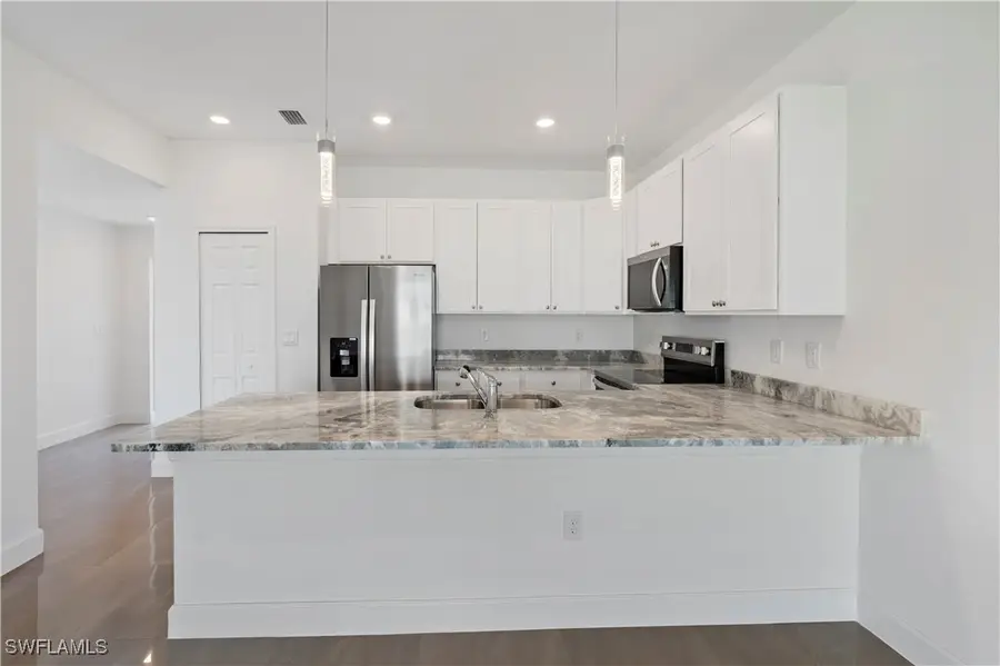 326/328 Limerick Avenue S, Lehigh Acres, FL 33974 - Image #3