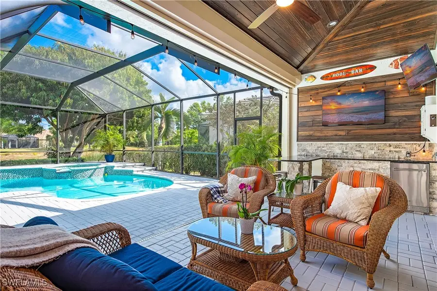 6538 Chestnut Circle, Naples, FL 34109 - Image #2