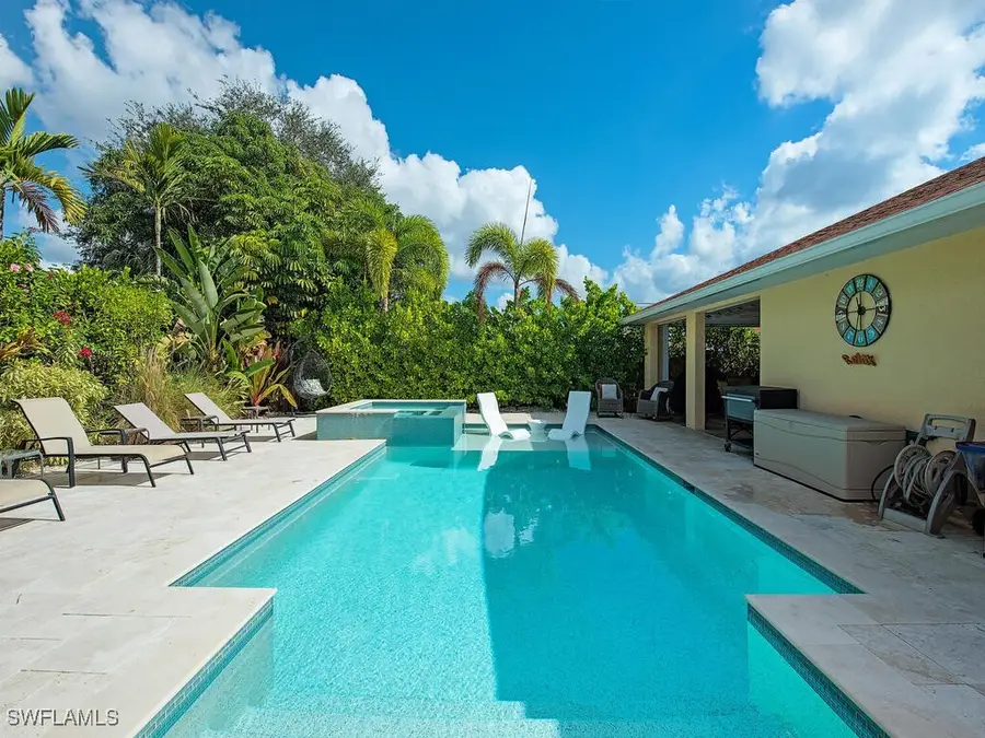 567 99th Avenue N, Naples, FL 34108 - Image #2