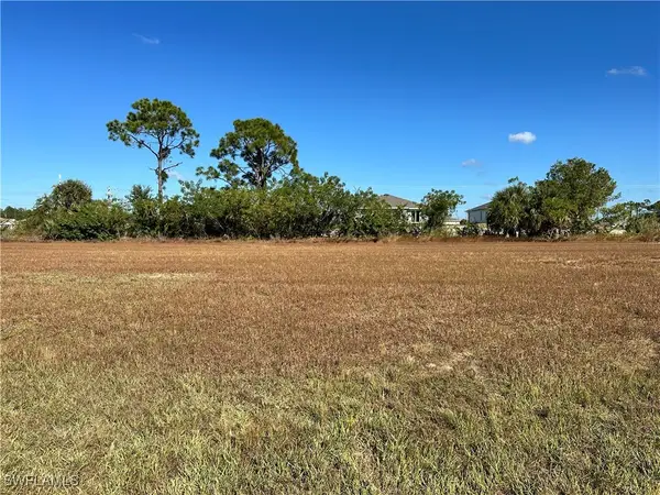 825 NE 32nd Terrace, Cape Coral, FL 33909