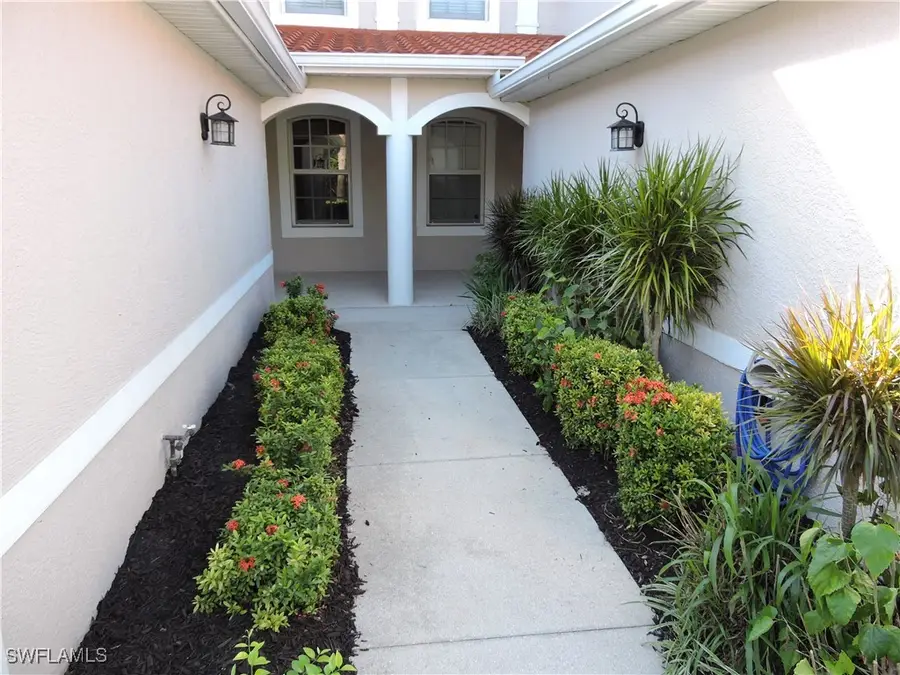 3385 Grand Cypress Drive #101, Naples, FL 34119 - Image #2