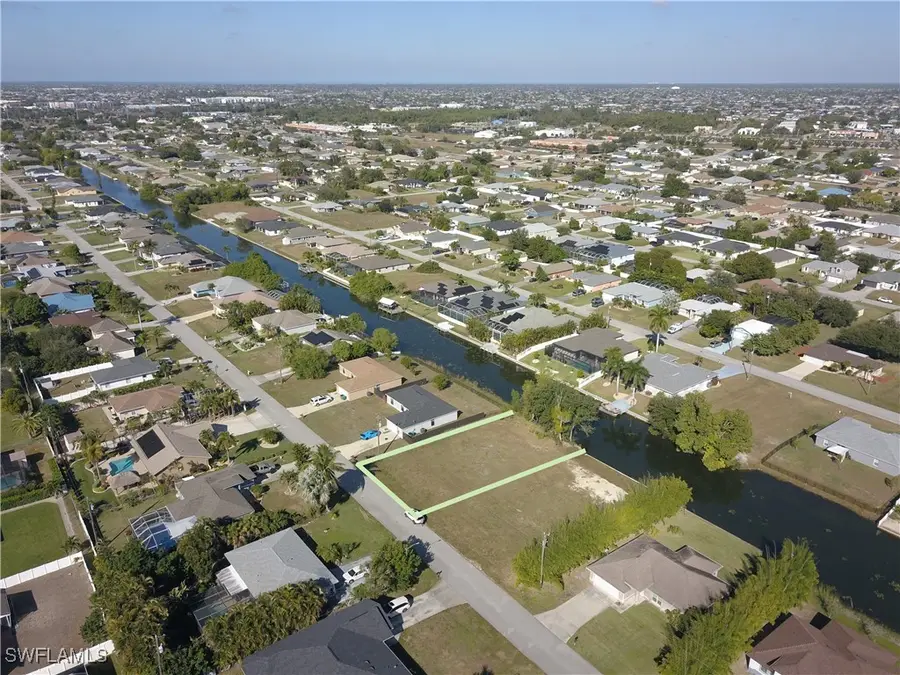 609 SE 2nd Street, Cape Coral, FL 33990 - Image #3