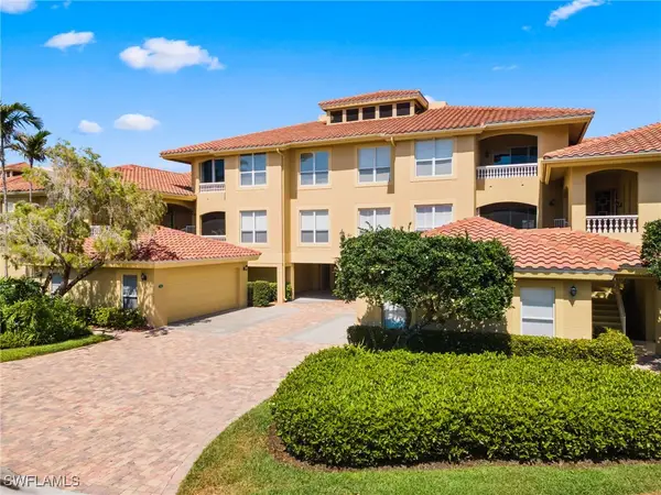 1875 Les Chateaux Boulevard #302, Naples, FL 34109