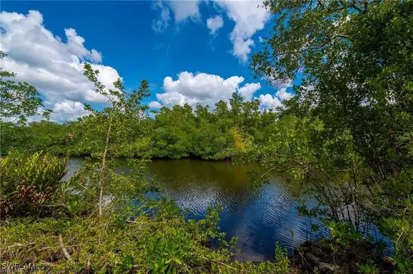 2347 Harbor Road, Naples, FL 34104