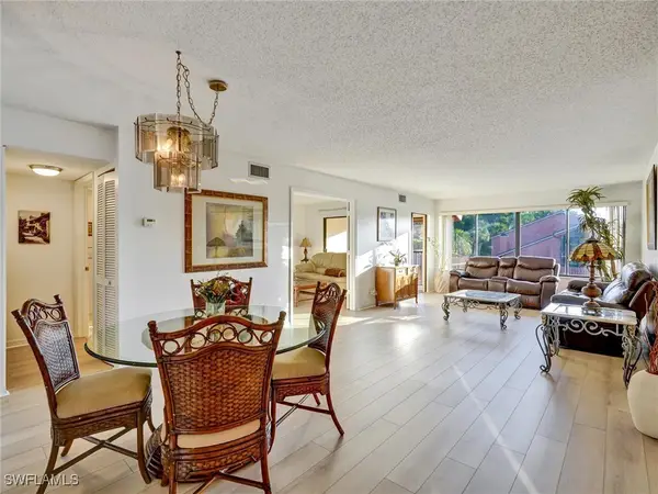 114 Cypress Way E #D4, Naples, FL 34110