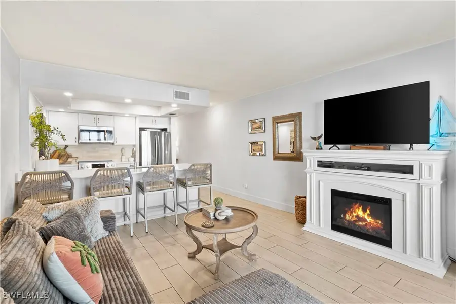 260 Southbay Drive #107, Naples, FL 34108 - Image #2