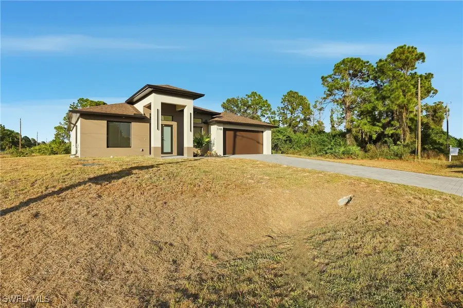 1105 Artic Street E, Lehigh Acres, FL 33974 - Image #3