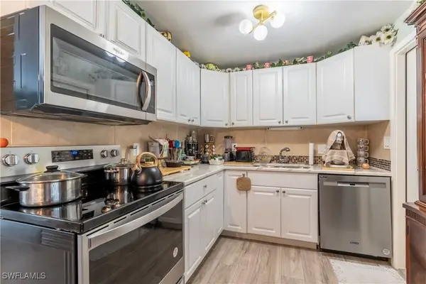 1360 5th Avenue N, Naples, FL 34102