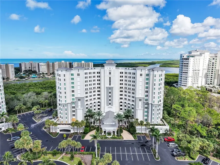 325 Dunes Boulevard #403, Naples, FL 34110 - Image #2