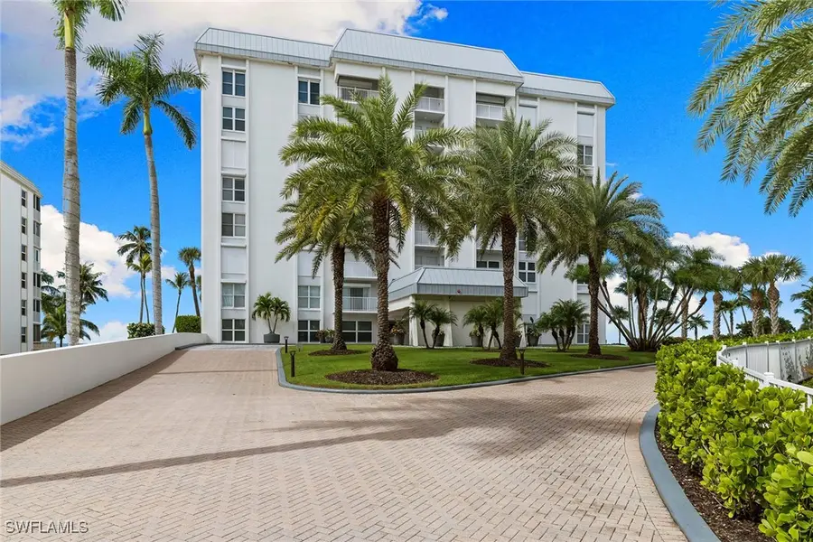 1285 Gulf Shore Boulevard N #2B, Naples, FL 34102 - Image #2