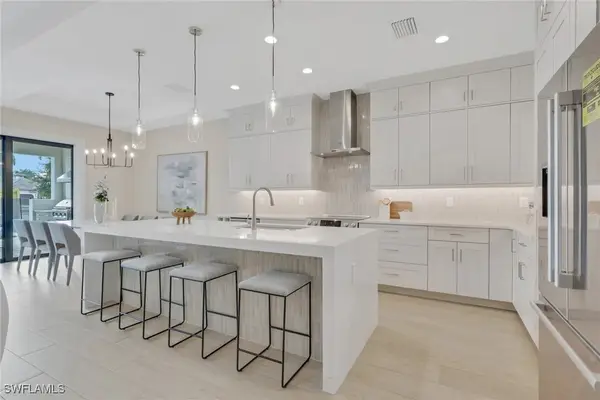 756 108th Avenue N, Naples, FL 34108