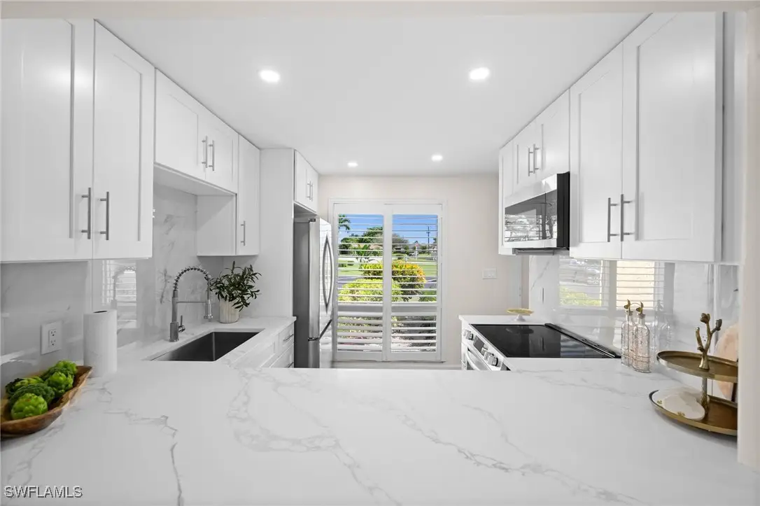 378 Palm Drive #1, Naples, FL 34112 - Image #1