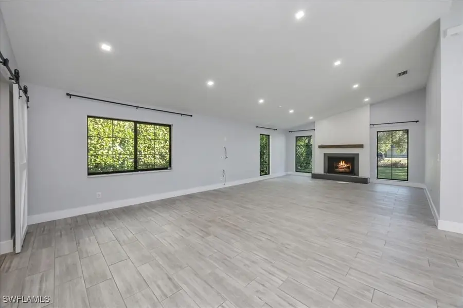 6161 Waxmyrtle Way, Naples, FL 34109 - Image #2