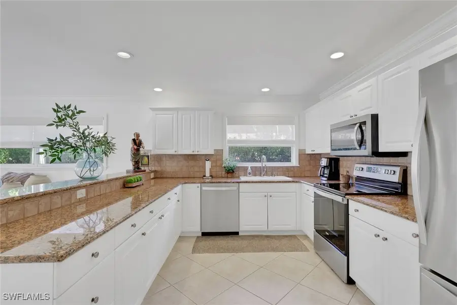 826 109th Avenue N, Naples, FL 34108 - Image #2