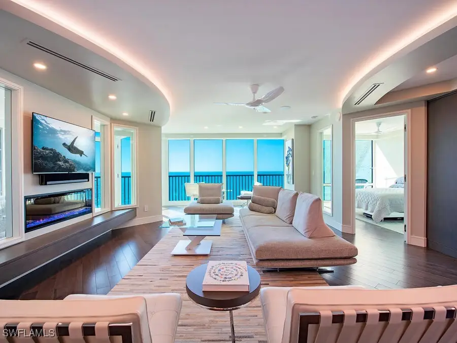 4651 Gulf Shore Boulevard N #1102, Naples, FL 34103 - Image #2