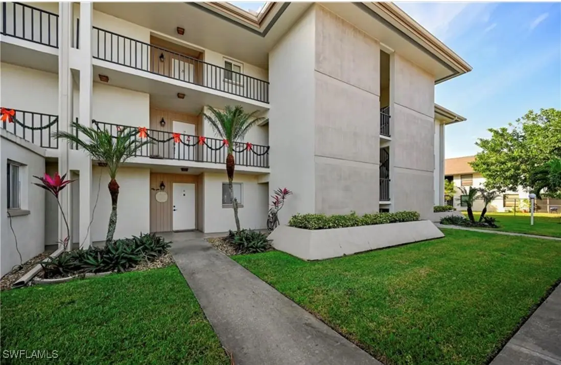 2079 Barkeley Lane #6, Fort Myers, FL 33907 - Image #1