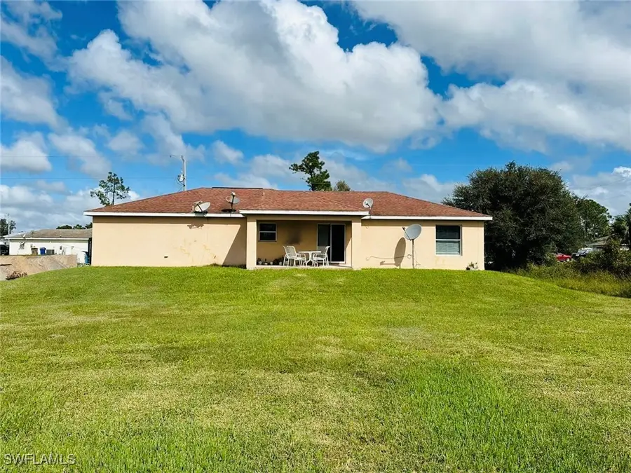 466 Redwing Street, Lehigh Acres, FL 33974 - Image #2