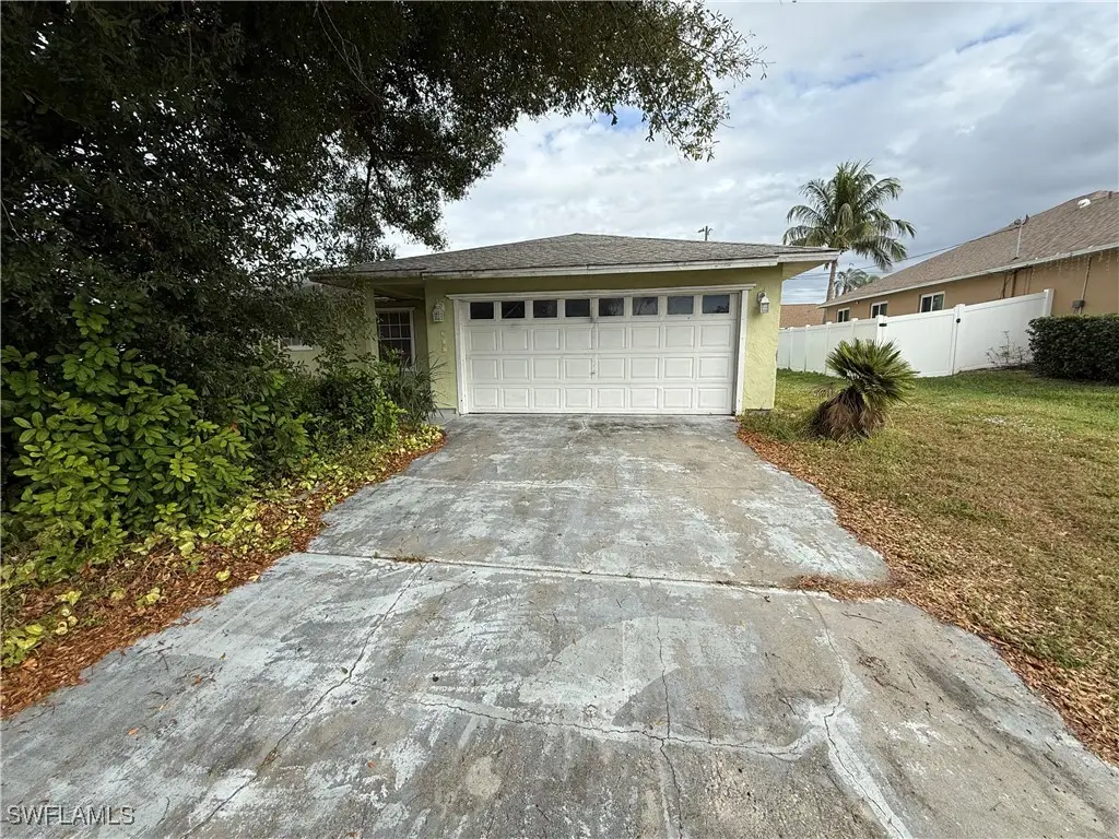 633 SW 10th Place, Cape Coral, FL 33991 - Image #1