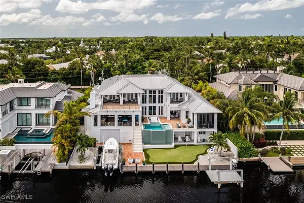 481 21st Avenue S, Naples, FL 34102