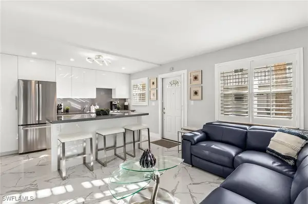 980 7th Avenue S #109, Naples, FL 34102