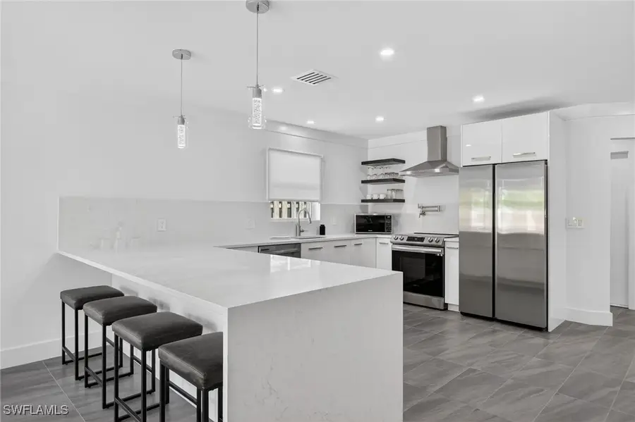 565 110th Avenue N, Naples, FL 34108 - Image #3