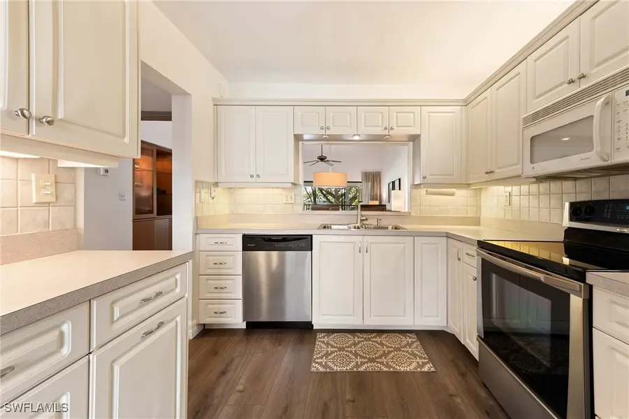 1806 Kings Lake Boulevard #203, Naples, FL 34112 - Image #2