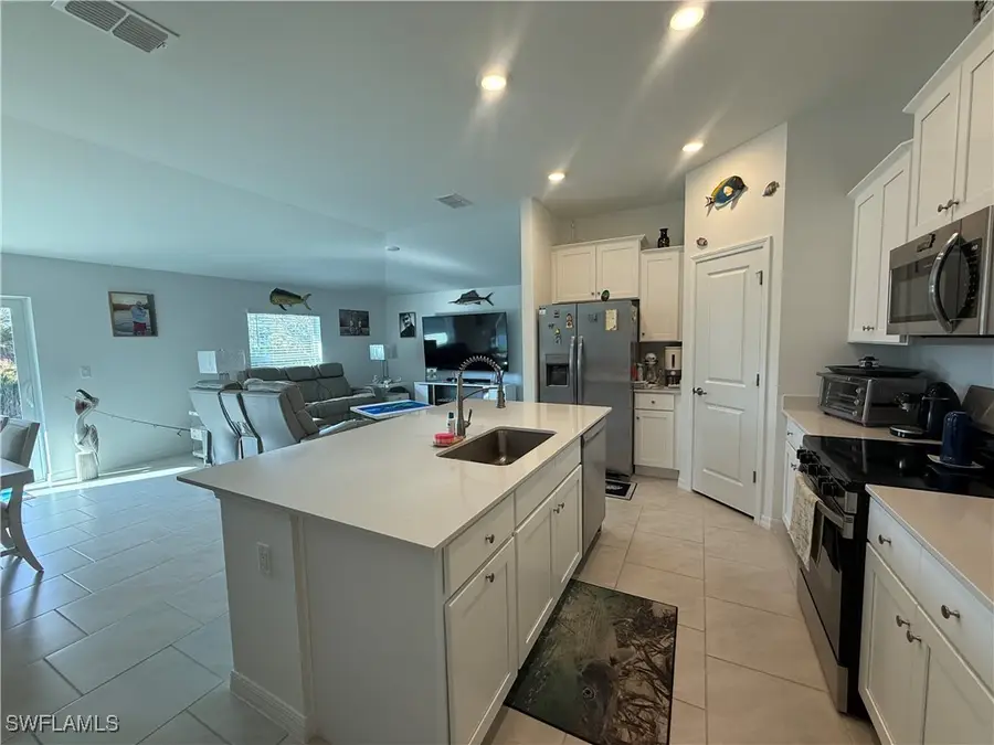 4002 NE 9th Place, Cape Coral, FL 33909 - Image #3