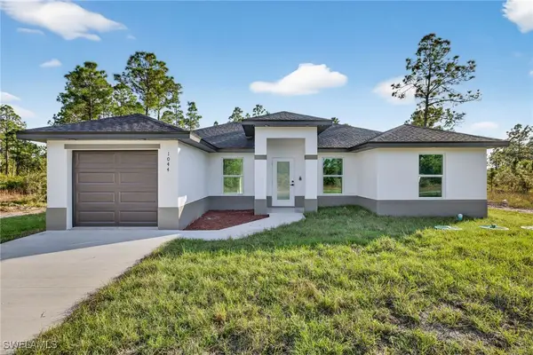 1044 Cresthaven Street, Lehigh Acres, FL 33974