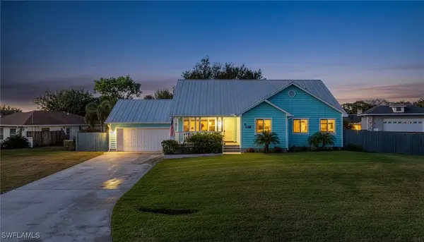 20520 Pine Tree Lane, Estero, FL 33928