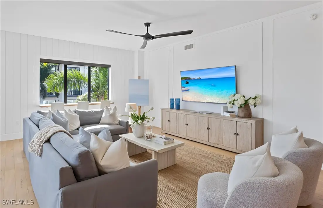 1135 3rd Avenue S #302, Naples, FL 34102 - Image #1