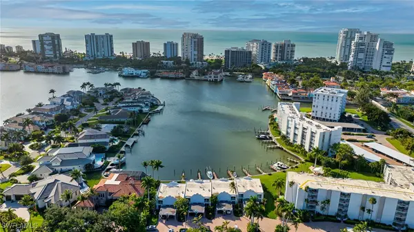 4045 Crayton Road, Naples, FL 34103