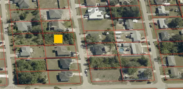 2814 8th Street W, Lehigh Acres, FL 33971