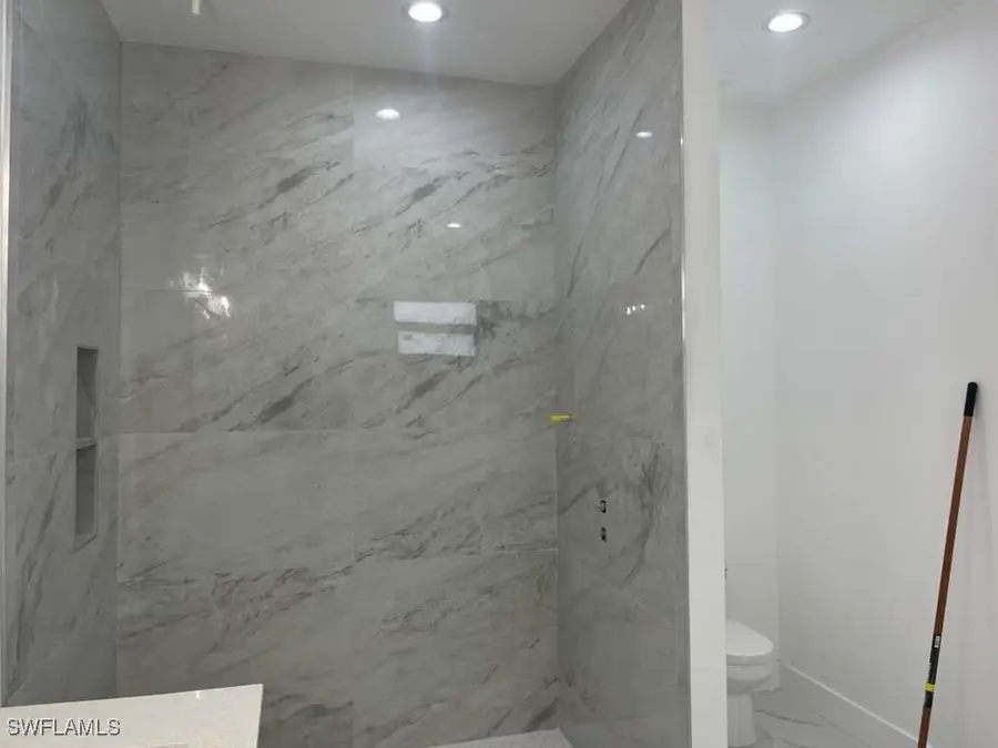 811 Dartmouth Court, Lehigh Acres, FL 33974 - Image #3