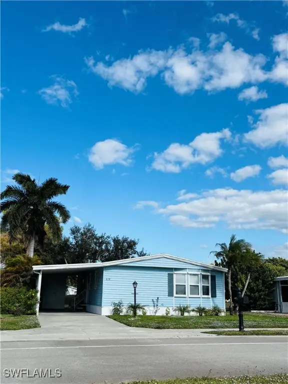 618 Charlemagne Boulevard, Naples, FL 34112