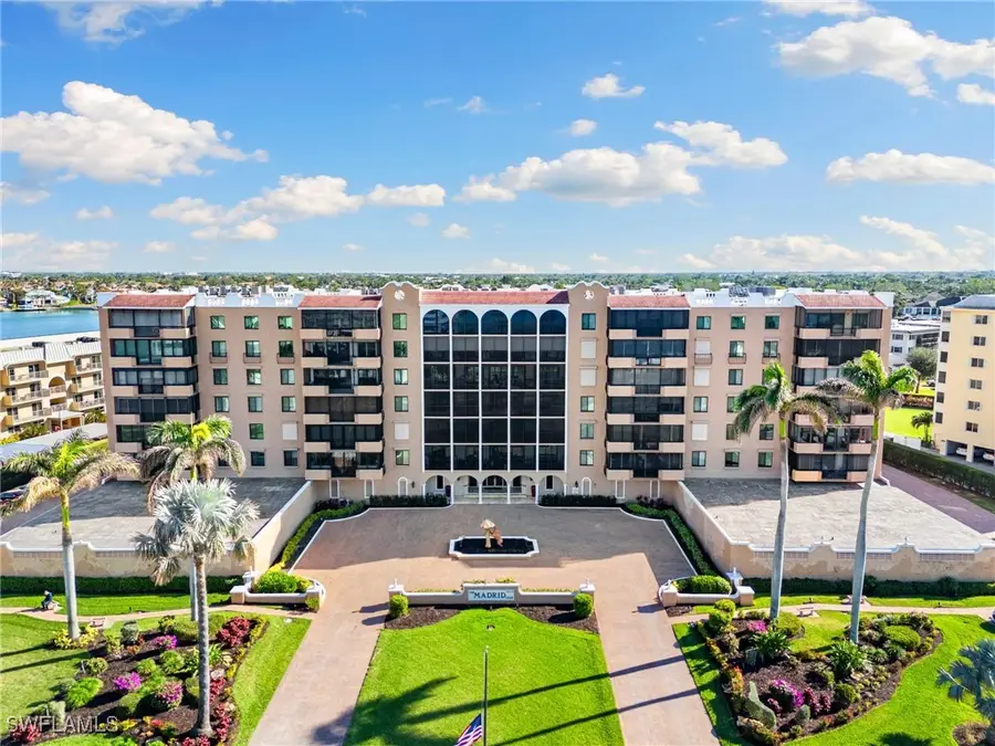 3430 Gulf Shore Boulevard N #2B, Naples, FL 34103 - Image #2
