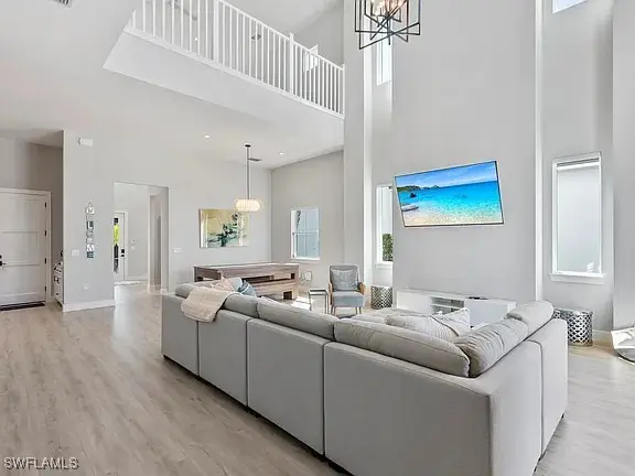 515 91st Avenue N, Naples, FL 34108 - Image #3