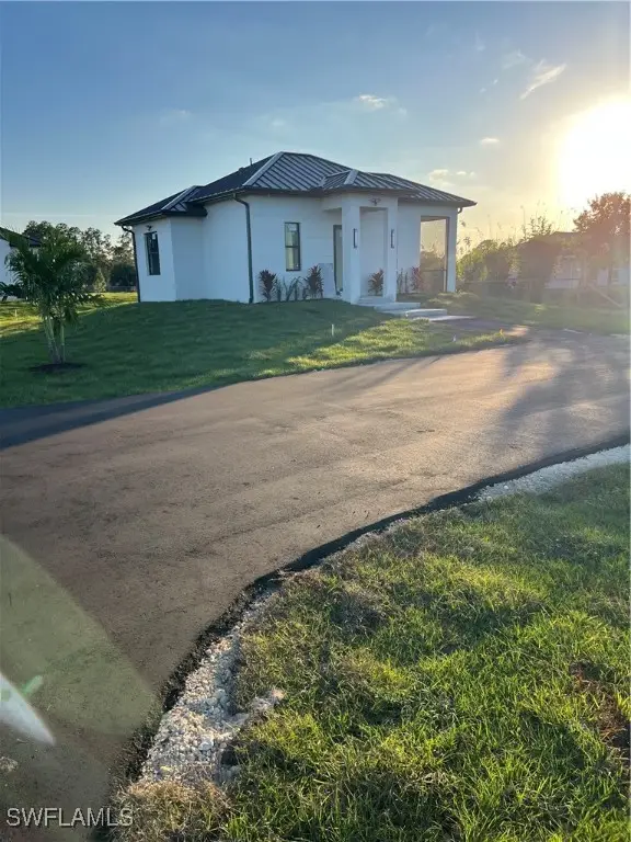 2594 43rd Avenue Ne, Naples, FL 34120 - Image #3