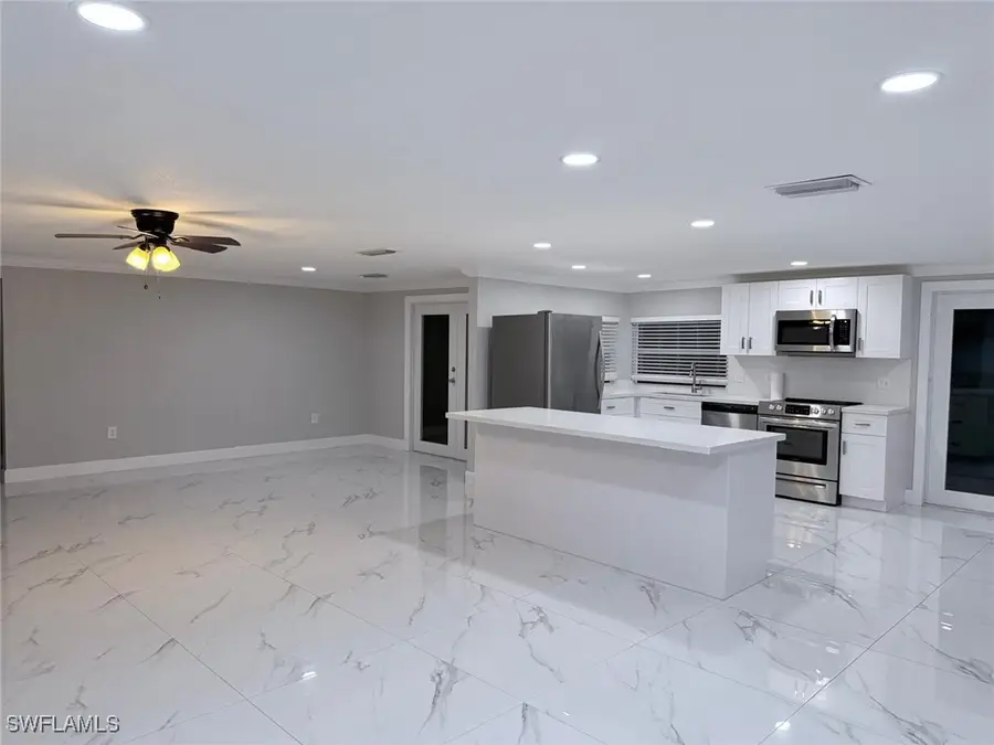 1015 Wilshire Drive, Fort Myers, FL 33919 - Image #2